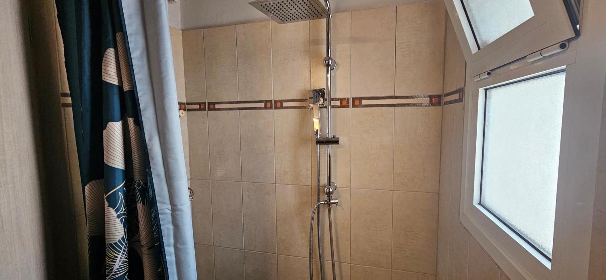 Debbies Διαμέρισμα Δίπλα Στο Νερό #2 ! Chalkida Bagian luar foto